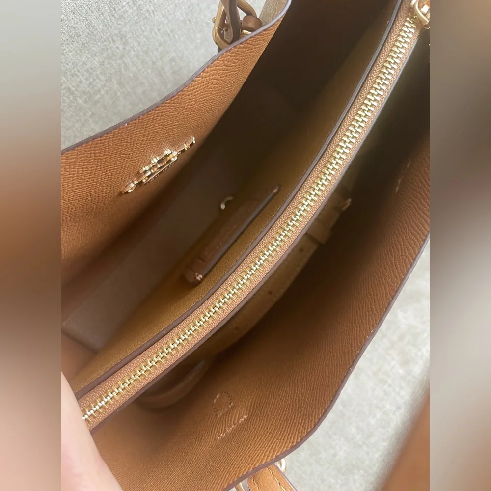 Coach mollie tote